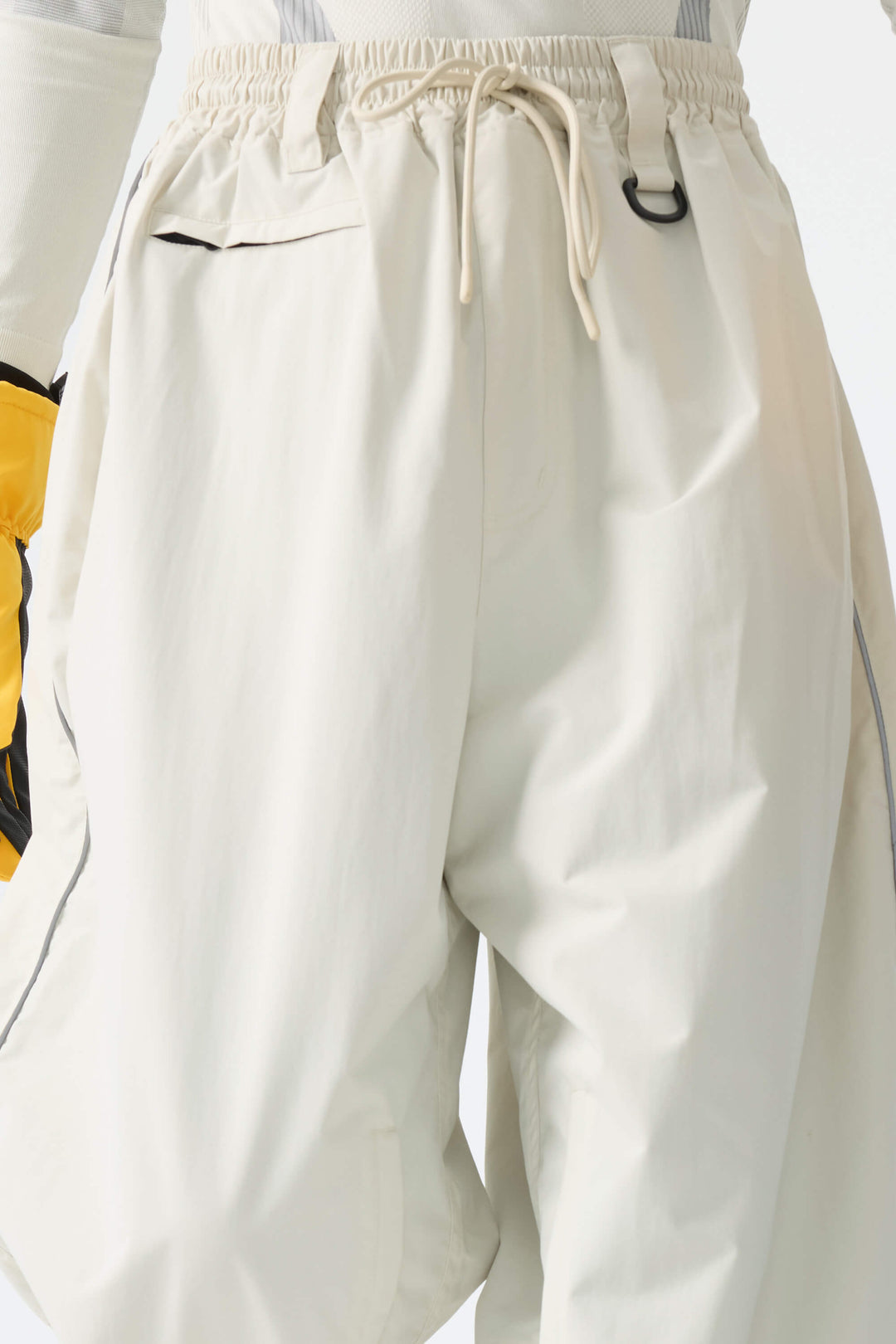 Men's Off-White Insulated Reflective-Trim Loose Drawstring Snow Pants