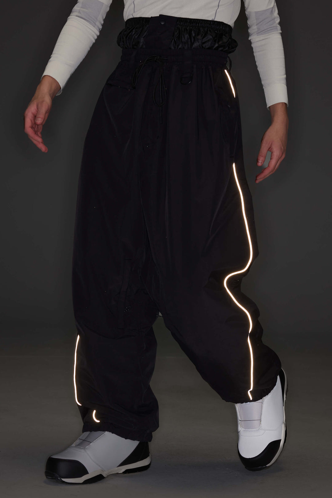 Men's Off-White Insulated Reflective-Trim Loose Drawstring Snow Pants